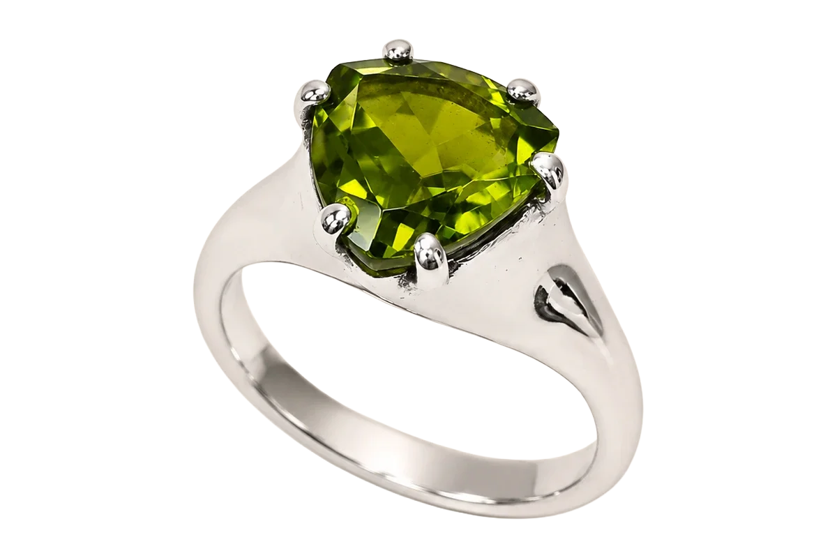 Sterling silver ring with a trillion-cut peridot